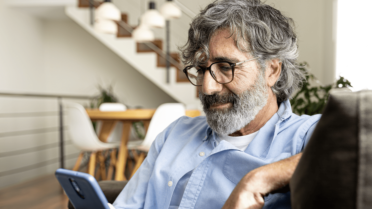 man-reading-1280