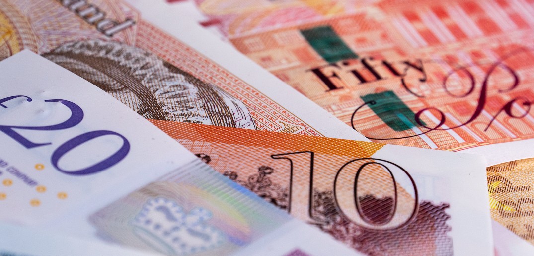 Money 1075.jpg