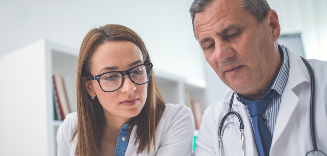 Pharmacist and GP 1075.jpg