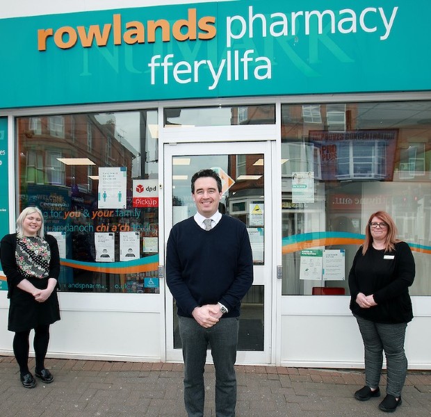 Rowlands Prestatyn MP visit (1).jpg