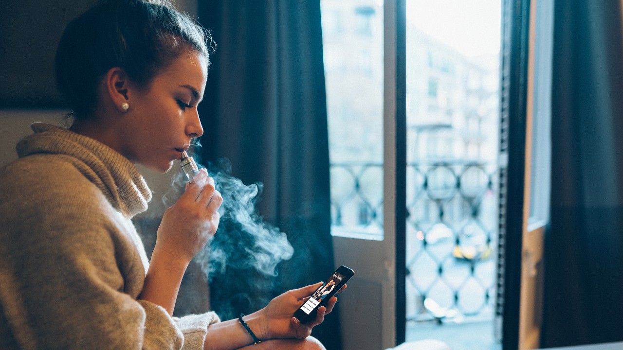Vaping 1280.jpg
