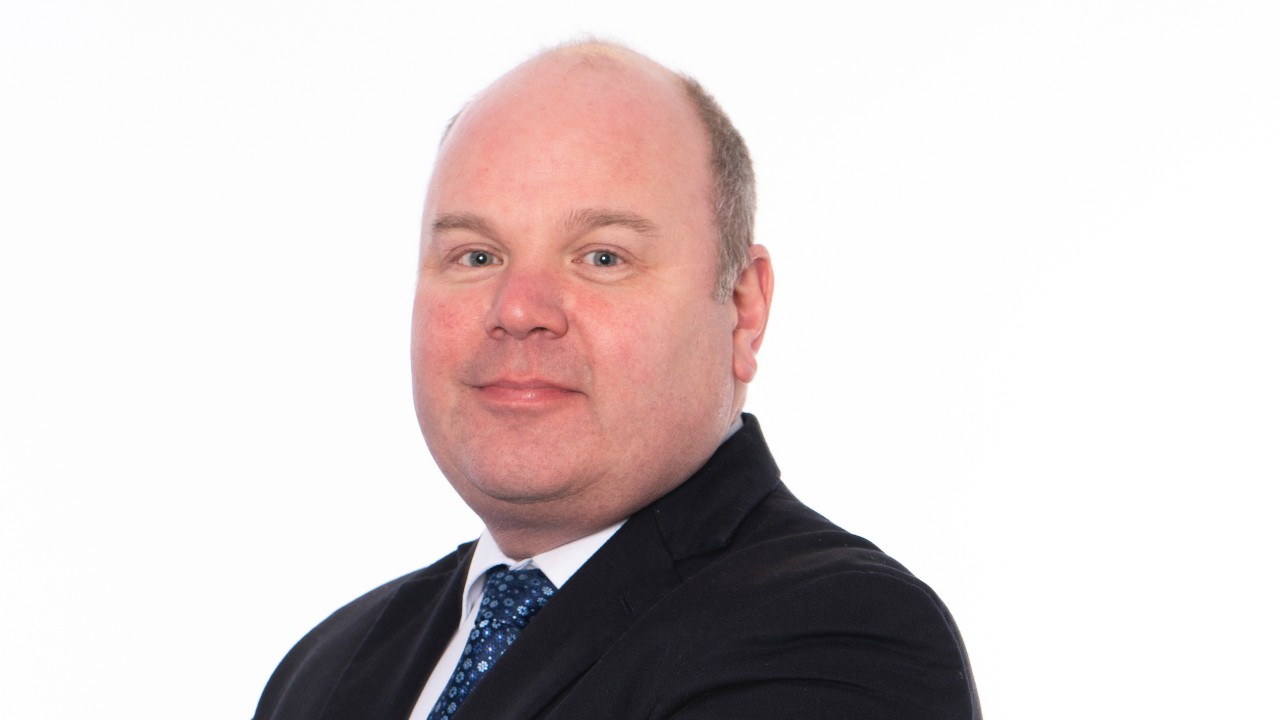 Stephen Thomas 1280.jpg