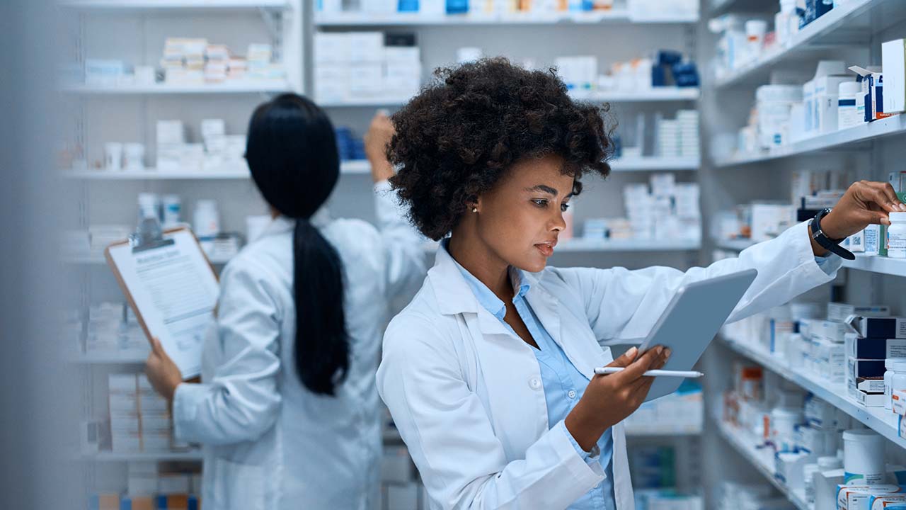 two-pharmacists-summary