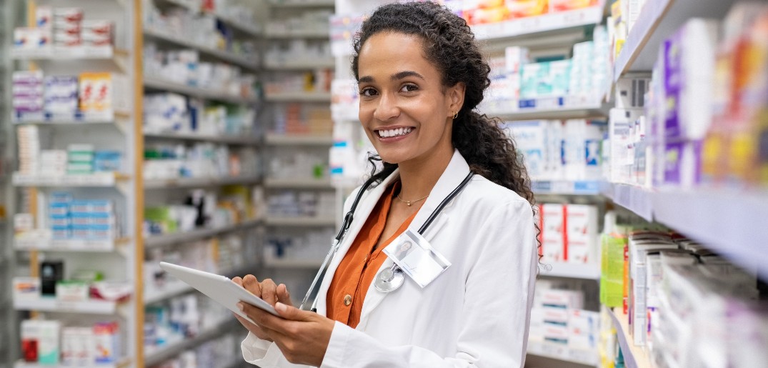 Pharmacist innovate 1075.jpg