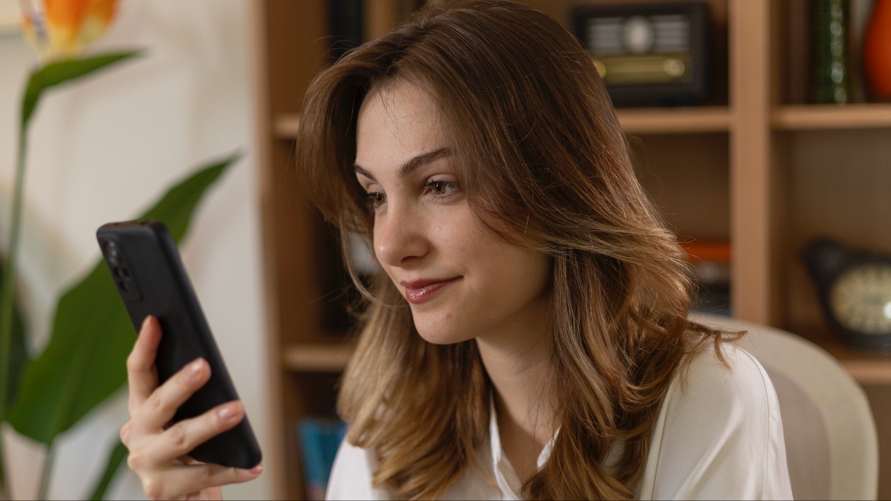 pharmacist-reading-2026-1280