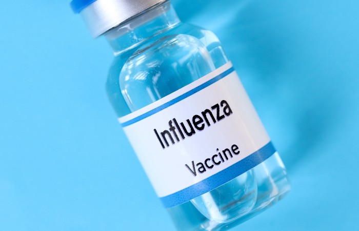 flu-vaccijne-vial-700